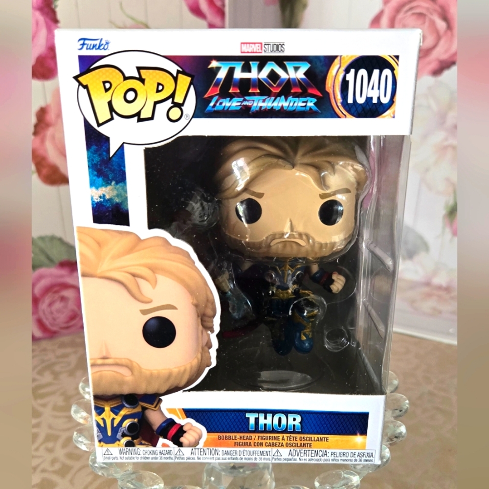 THOR Funko Pop LOVE and THUNDER # 1040